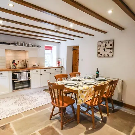 The Old Sweet Shop * Γουίτμπι